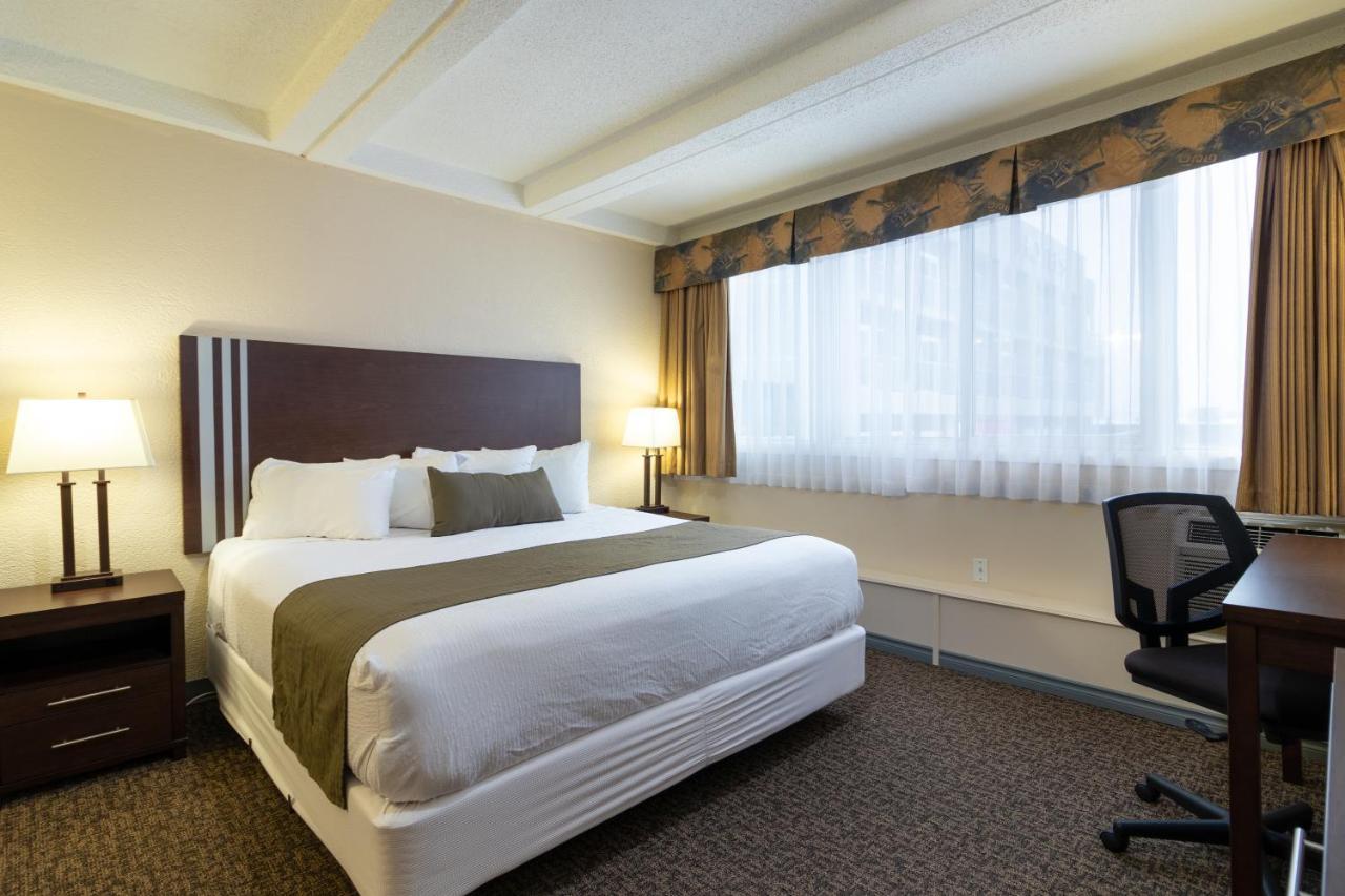 Bcm Inns Fort Mcmurray - Downtown Luaran gambar