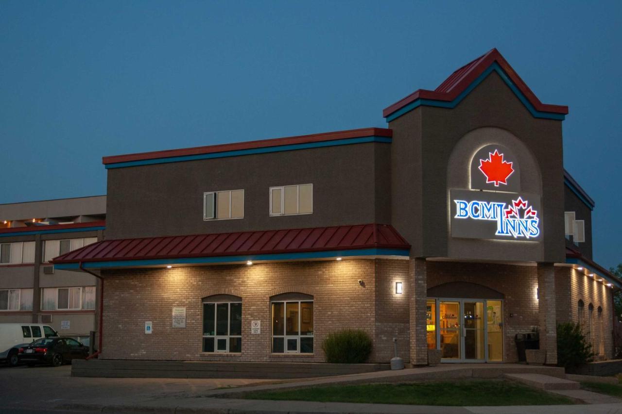 Bcm Inns Fort Mcmurray - Downtown Luaran gambar